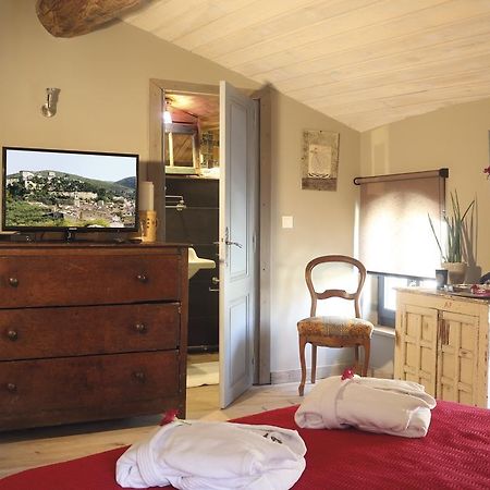 La Casa De Boulbon Bed & Breakfast Room photo