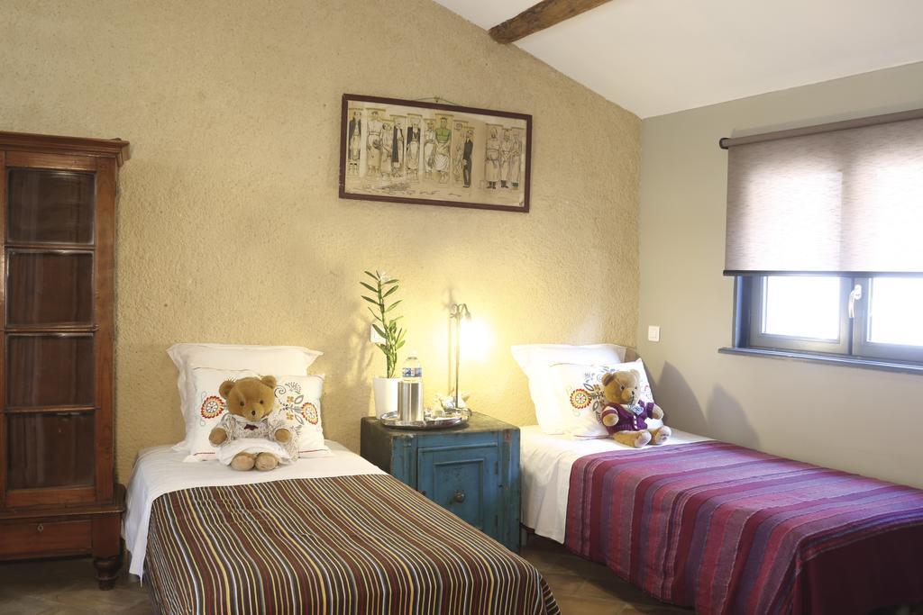 La Casa De Boulbon Bed & Breakfast Room photo
